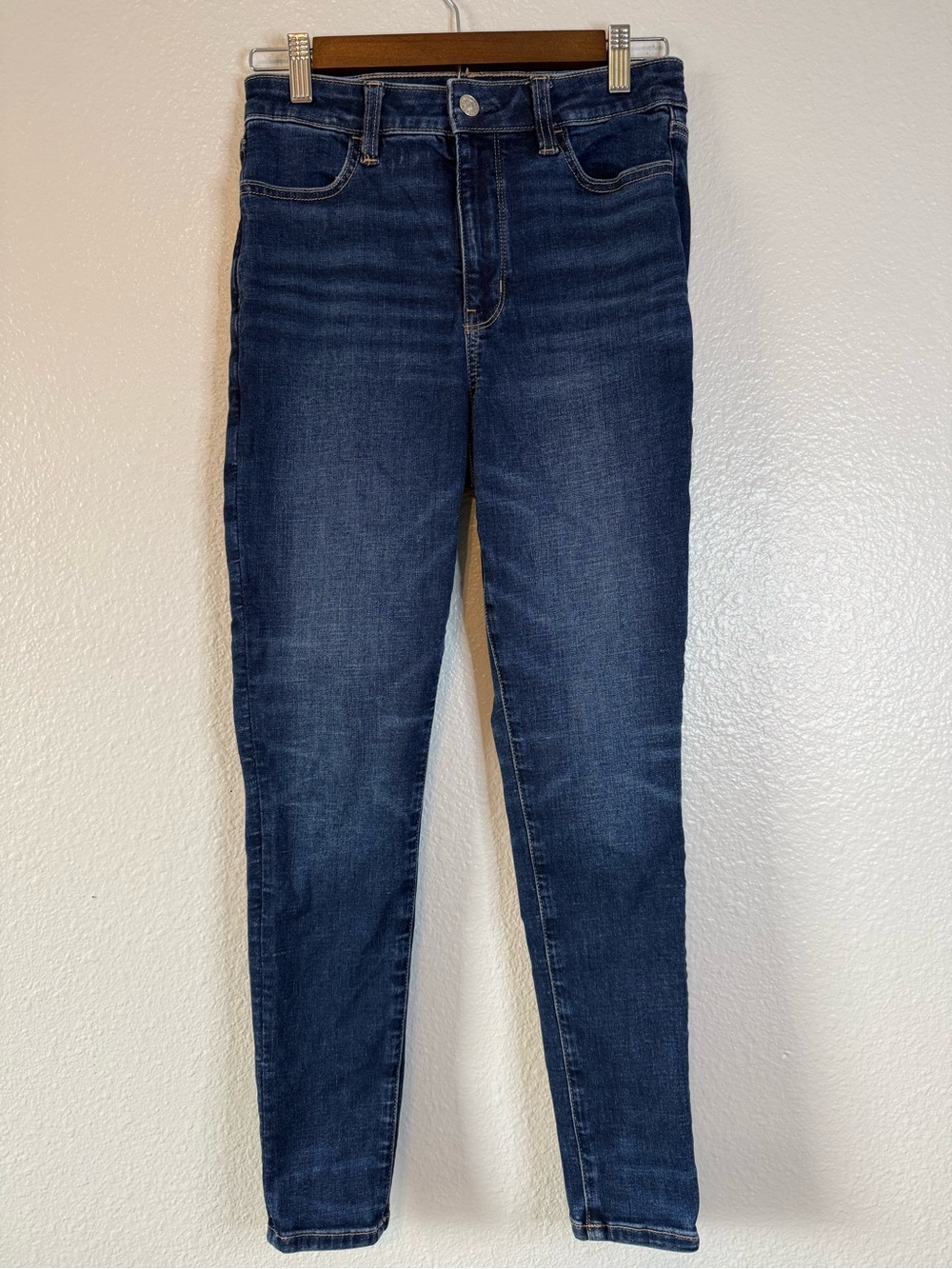 American Eagle Super High Rise Jegging Dark Wash Jeans Women’s Size 4 Short